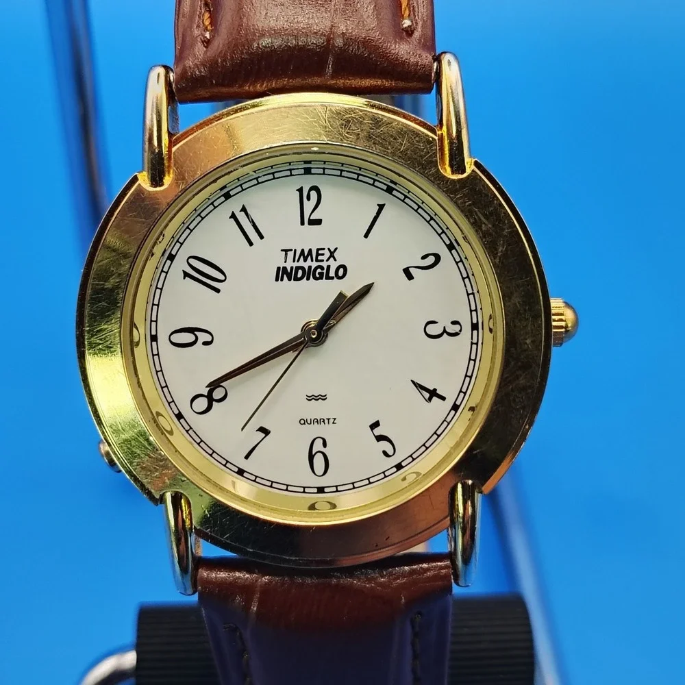 Vintage 1992 Timex Indiglo 33mm Women's Quartz Watch Genuine Leather Band